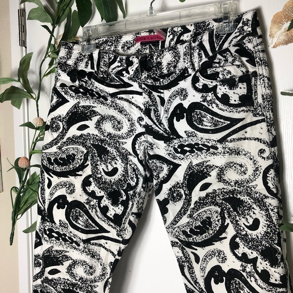 Alice + Olivia pants - Picture 3 of 5